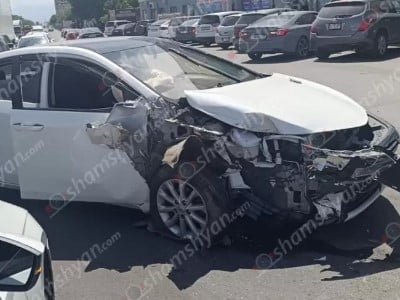 ДТП в Ереване: пострадавший доставлен в больницу