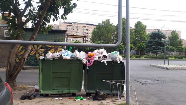 Горы мусора в Ереване – пищевая база для москитов и угроза распространения инфекционных заболеваний