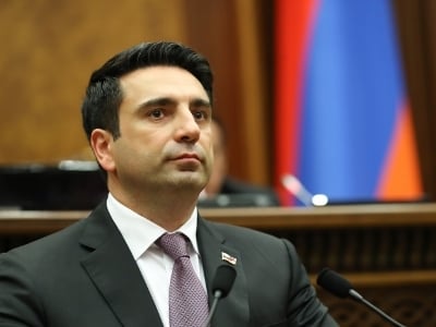 Спикер парламента Армении уходит в отпуск